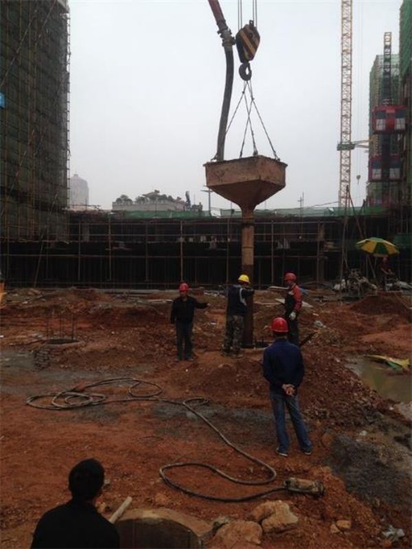 红姐彩图统一总图库,旋挖桩施工,预应力管桩施工,人工挖孔桩施工,冲孔桩施工,长螺旋灌注桩施工,基坑支护工程施工,锚杆锚索施工,冠梁、腰梁施工,地基强夯处理工程,厂房及道路地基强夯处理工程,高速公路地基强夯加固处理,物流园港口地坪地基强夯工程,各种综合市场（3—6房）房屋建筑地基基础处理,铁路（含高铁）路基加固工程,机场跑道地基加固处理工程